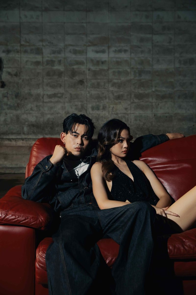 "ไม่เหมือนกับสาวใด เพราะว่าเธอน่ะสวยเกิน ...