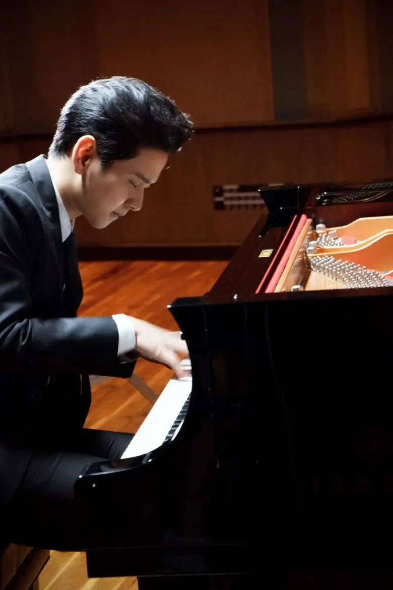 "เทโร มิวสิค" เชิญชาวไทยร่วมน้อมรำลึกพระมหากรุณาธิคุณในหลวงรัชกาลที่ 9  ผ่าน 16 บทเพลงพระราชนิพนธ์  บรรเลงโดย  "โต๋ -ศักดิ์สิทธิ์ เวชสุภาพร"