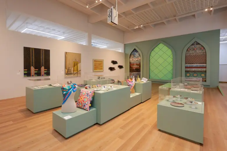 สำนักงานการวิจัยแห่งชาติ (วช.) ร่วมกับ สมาคมเพื่อการพัฒนาศิลปะและหัตถศิลป์ไทย และคณะวิทยาศาสตร์จุฬาลงกรณ์มหาวิทยาลัย เปิดตัว "หอศิลป์ร่วมสมัย สำนักงานการวิจัยแห่งชาติ NRCT"