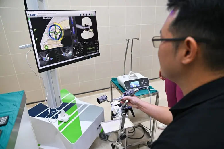 จุฬาฯ เปิดตัวหลักสูตรทันตกรรมรากเทียมและทันตกรรมบูรณะเพื่อความสวยงาม