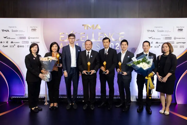 ธนาคารกรุงเทพ จำกัด (มหาชน) นำโดย นายศิริ...