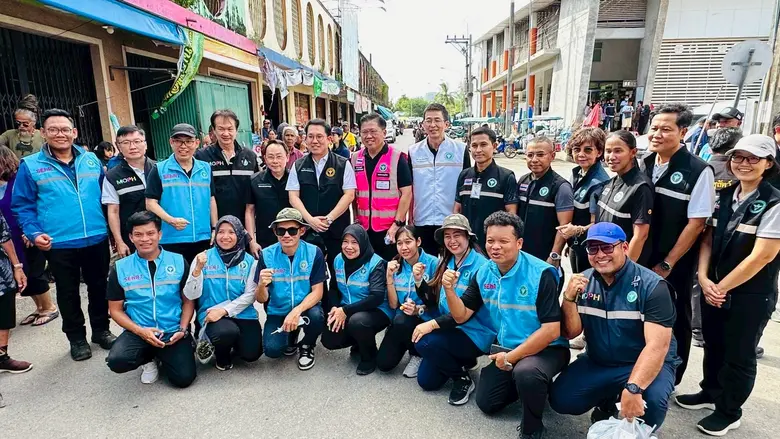 อนุทิน-พัฒนา" เร่งฟื้นฟูสุขาภิบาล-คุณภาพน้ำประปา และจัดการขยะหลังน้ำท่วม เผยพบเด็กเล็กเจ็บป่วยเพิ่ม แนะประชาชนเฝ้าระวังสุขอนามัย
