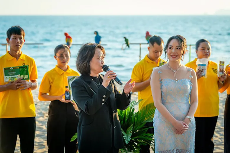 ฉีกกฎรีสอร์ทเดิม ๆ 'อมรพันธ์วิลล่า' ระยอง ปั้นโมเดลใหม่ 'Creator & Marketplace Resort Day' ชวนชุมชนไลฟ์สดขายของ-สร้างคอนเทนต์ ฟรี!