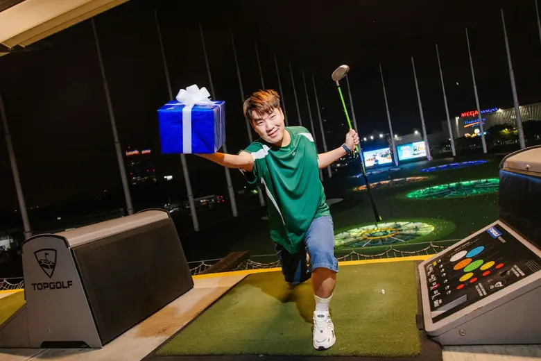 ร่วมฉลองซีซั่นแห่งความสุขไปพร้อมกับความสนุกและของรางวัลสุดยิ่งใหญ่ ในแคมเปญ "Mega Win" ที่ท็อปกอล์ฟ เมกาซิตี้