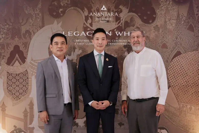 โรงแรมอนันตรา สยาม กรุงเทพฯ จัดงานพิธีเปิดไฟประดับต...