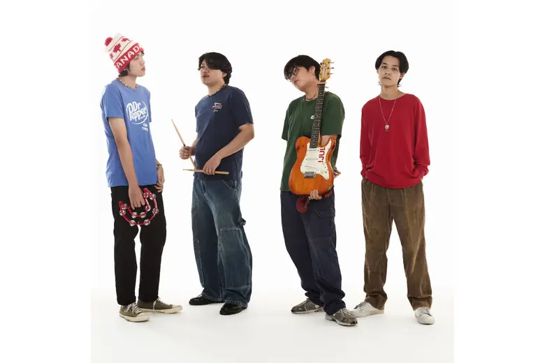 หลังจากประเดิมบ้านใหม่ Shuffle Records ด้...