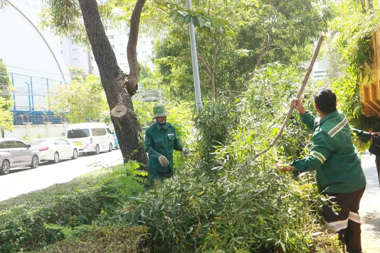 นายนรเทพ ชูพูล ผู้อำนวยการเขตปทุมวัน กทม....