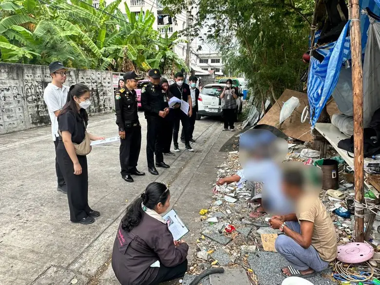 นางสาวอรุณี อินถนอม ผู้อำนวยการเขตวังทองหลาง กทม. ก...