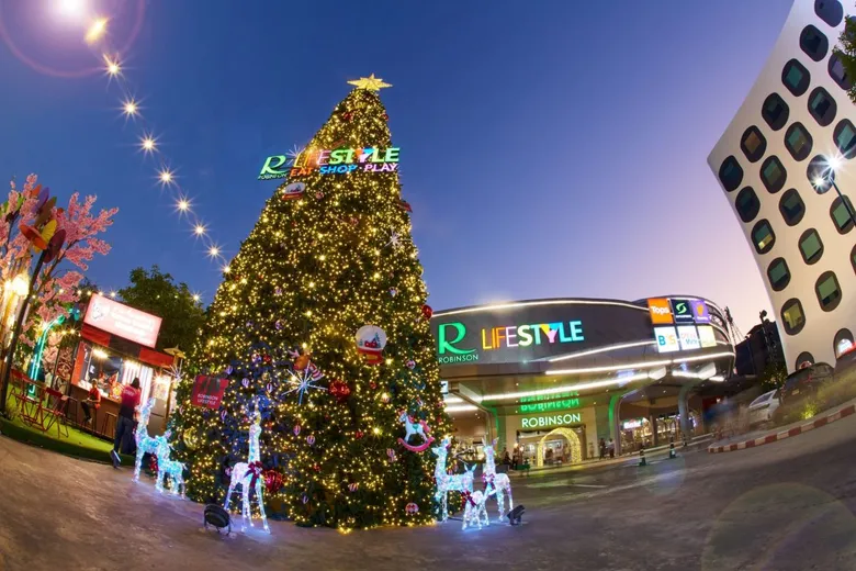 โรบินสันไลฟ์สไตล์ เนรมิตโฉมศูนย์การค้าให้เป็น 'The Merry City' แลนด์มาร์กแห่งความสุข พร้อมชวนมาร่วมเก็บโมเมนต์สุดประทับใจ ทุกสาขาทั่วประเทศ