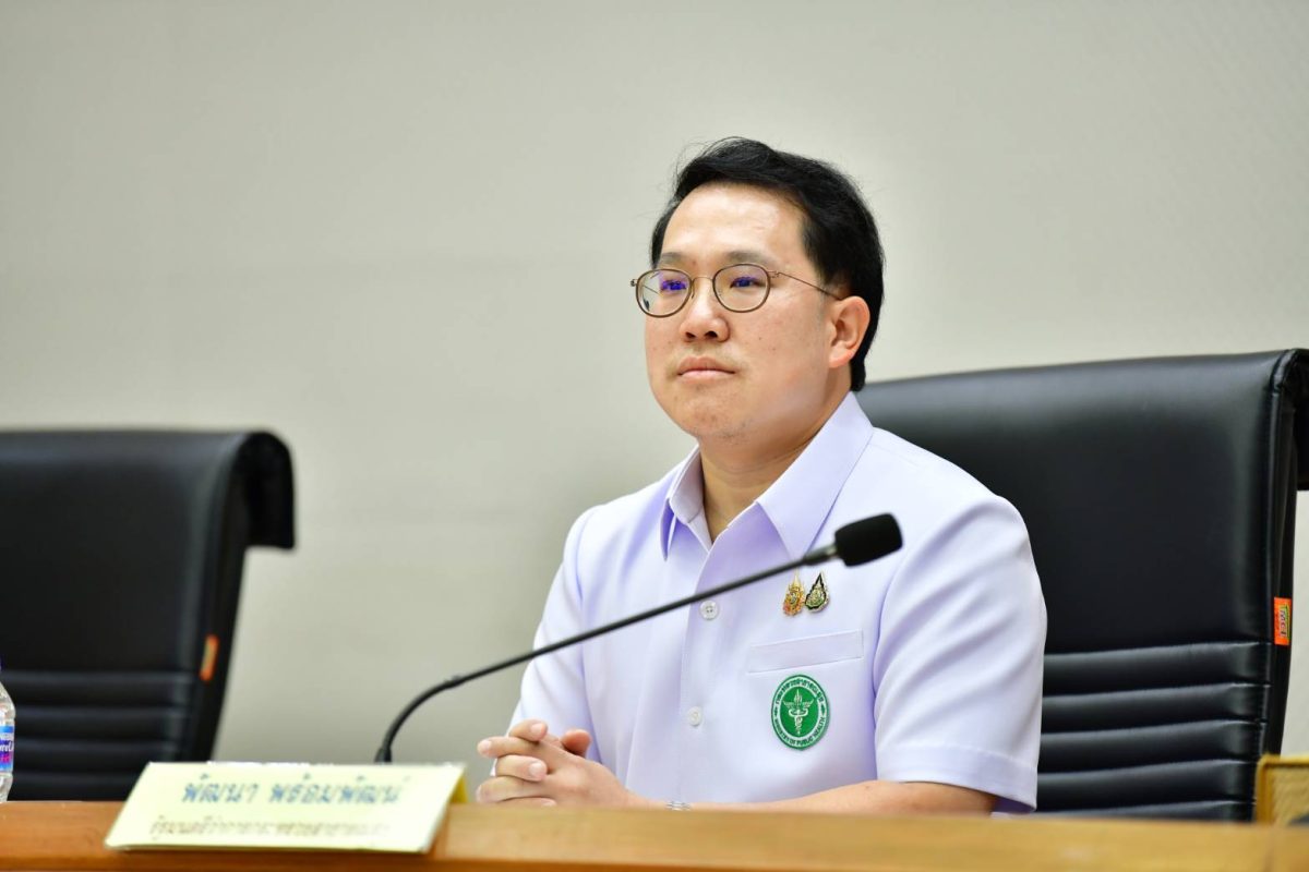 นายพัฒนา พร้อมพัฒน์ รัฐมนตรีว่าการกระทรวง...