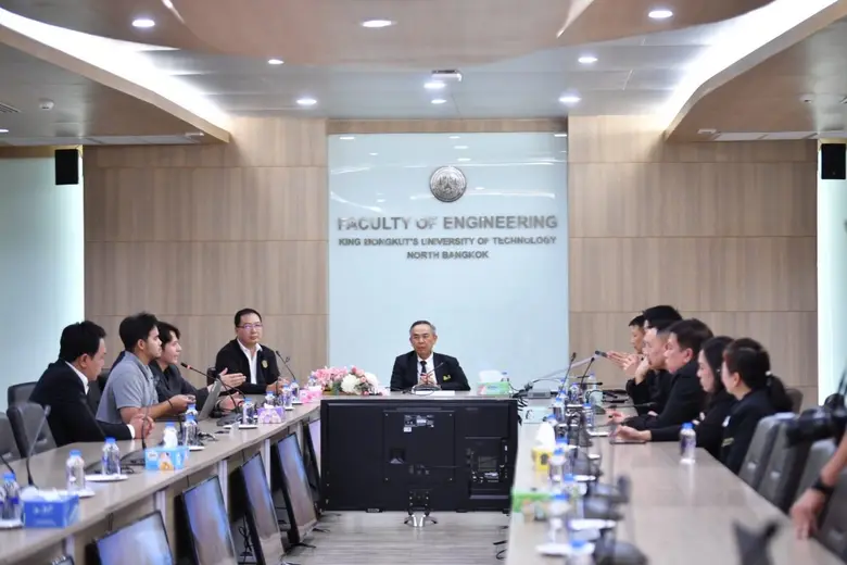 ศ.ดร. ธานินทร์ ศิลป์จารุ อธิการบดี มหาวิท...