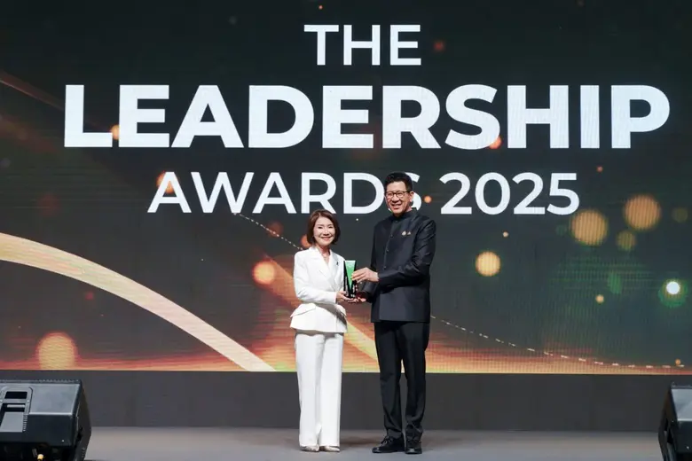 ดร.อาทิรัตน์ จารุกิจพิพัฒน์ ประธานเจ้าหน้าที่บริหาร...