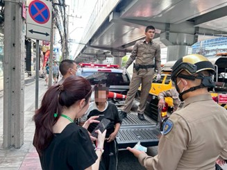 นายสมบัติ เครือกีรติธรรม ผู้อำนวยการเขตห้...
