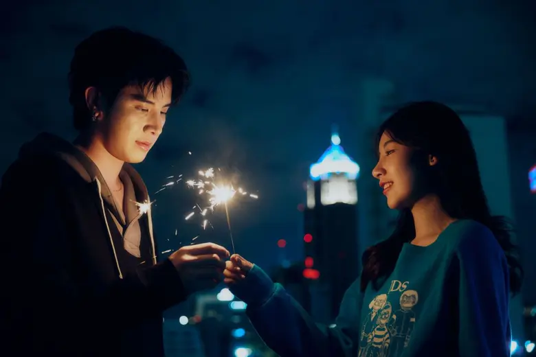 เปิดตัวศิลปินใหม่ออกมาให้ทุกคนได้ทำความรู้จักกันอีก...