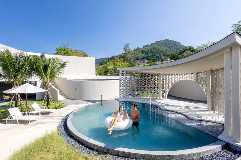 พบโรงแรมเซ็นทาราแห่งที่ 6 ในภูเก็ต มาพร้อ...