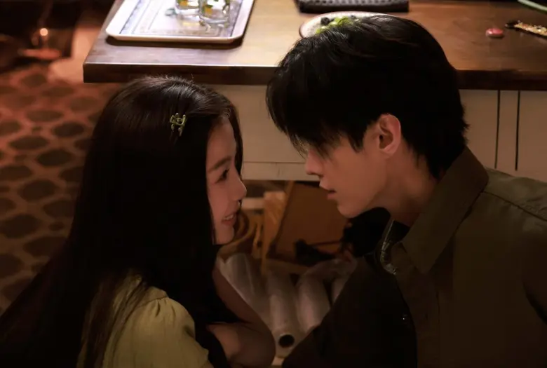 ดูตอนจบ-เบื้องหลังเอ็กซ์คลูซีฟก่อนใคร กับ...