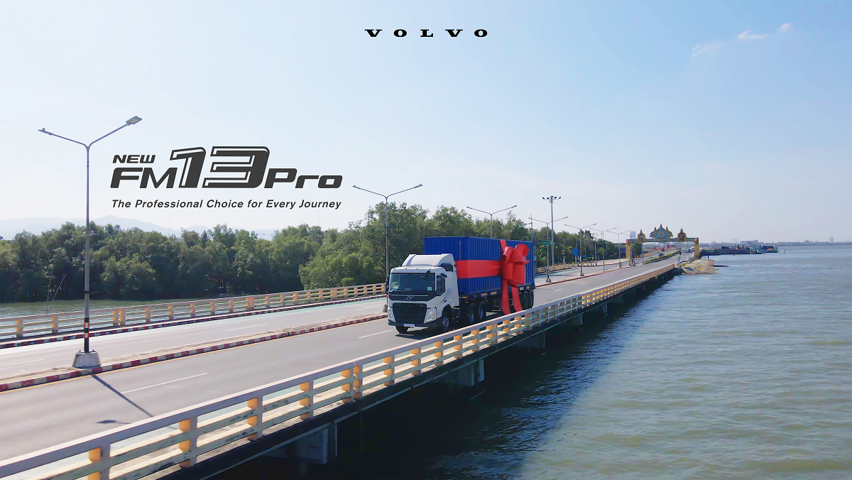 วอลโว่ ทรัคส์ มอบของขวัญปีใหม่ เปิดตัว "Volvo FM13 ...