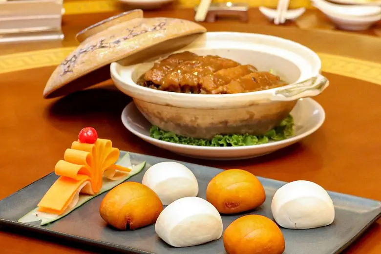 "เคาหยก" เมนูเลื่องชื่อของจีน ที่ห้องอาหารจีนหยก