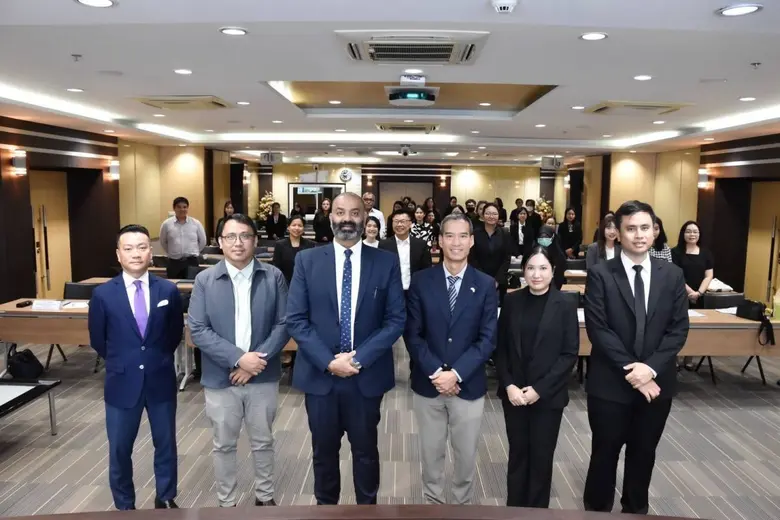 นายสัตวแพทย์ชัยวัฒน์ โยธคล เลขาธิการสำนัก...