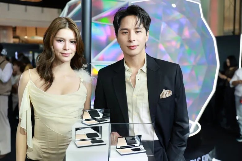 เฟิร์ส-โอม-ยิหวา ร่วมถ่ายทอดนิยามงานผิวใหม่ ในงาน The World's First Launch of KANEBO MELTY FEEL WEAR II ที่ประเทศไทย