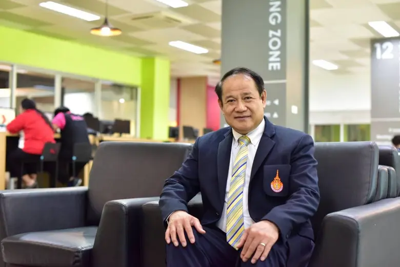 รศ.ดร.สมหมาย ผิวสอาด อธิการบดี มหาวิทยาลั...