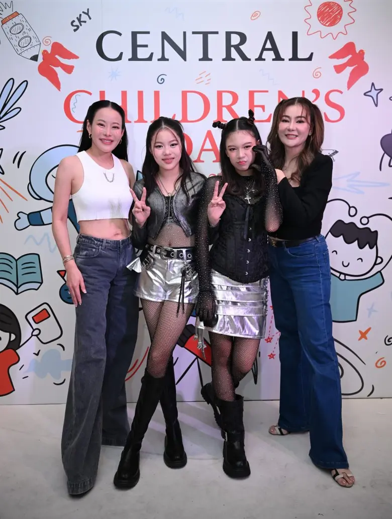 ห้างเซ็นทรัล ในเครือเซ็นทรัล รีเทล ฉลองใหญ่วันเด็กแห่งชาติ ชวน "น้องแสนดี-น้องณิริน" นำทีมโมเดลเด็กเดบิวต์บนรันเวย์แฟชั่นในงาน "CENTRAL CHILDREN'S DAY 2026"
