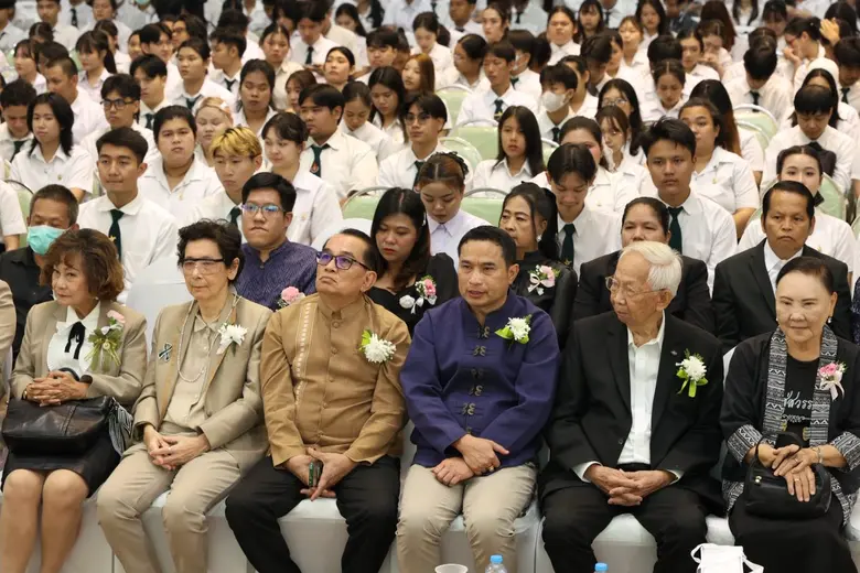 รศ.ดร.พิชัย จันทร์มณี อธิการบดีมหาวิทยาลั...