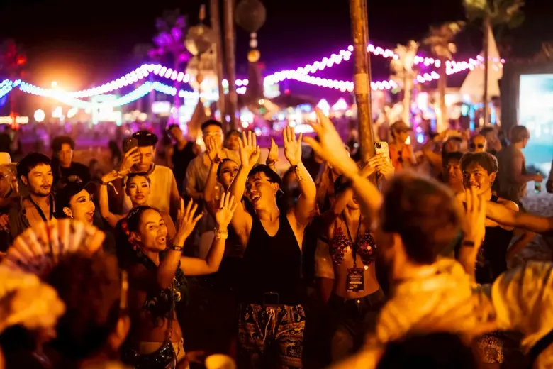 "TITLE" ร่วมสร้างโมเมนต์ระดับโลก กับ 'Binary Beach' โซนฮอตที่ผู้ร่วมงานจากทั่วโลกหลั่งไหลตลอดงาน EDC Thailand 2026