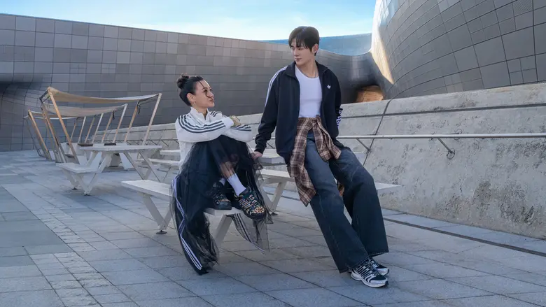 อาดิดาส ออริจินอลส์ ปลุกตำนานรองเท้า ADISTAR CONTRO...