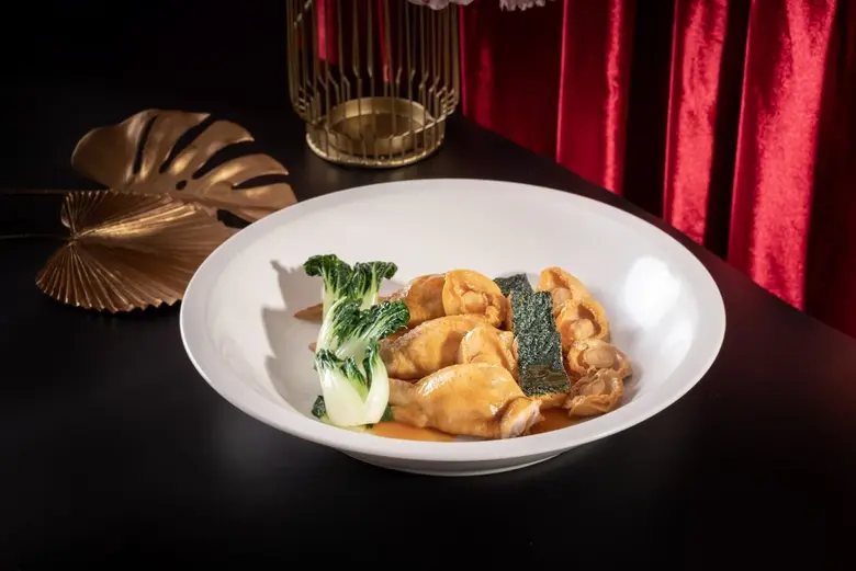 Wah Lok Cantonese Restaurant at Carlton Hotel Bangk...