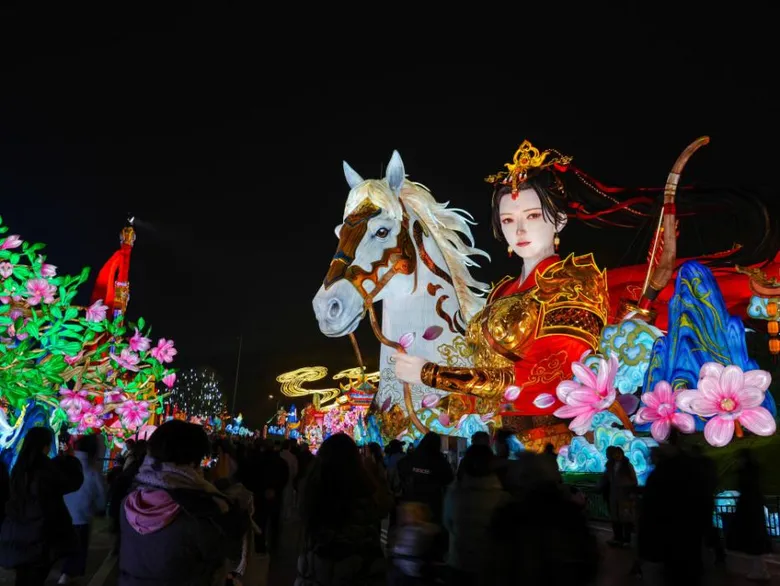 Zigong (China) Lantern Festival Unveils a Visual Feast of Chinese Colored Lanterns