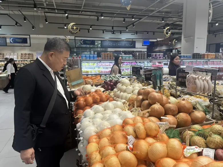 นายวิณะโรจน์ ทรัพย์ส่งสุข ปลัดกระทรวงเกษต...