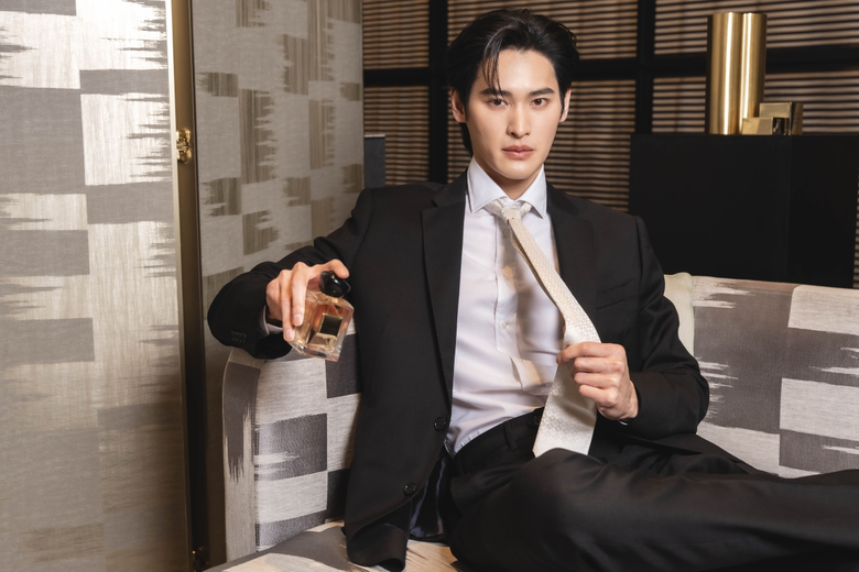 Armani / Casa แบรนด์เฟอร์นิเจอร์และของตกแ...