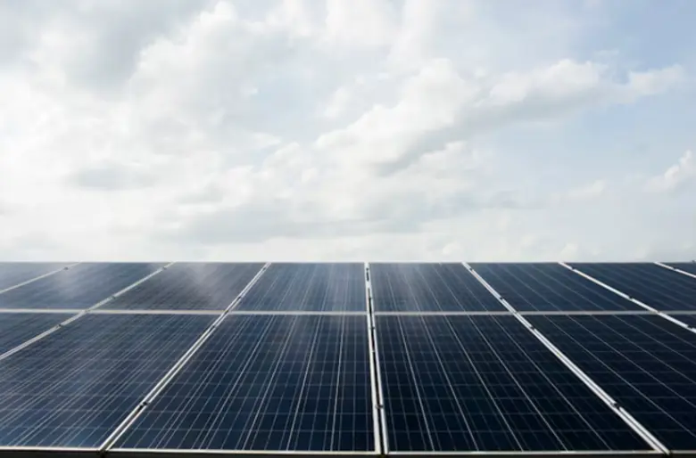 การใช้พลังงานแสงอาทิตย์ได้รับความนิยมเพิ่...