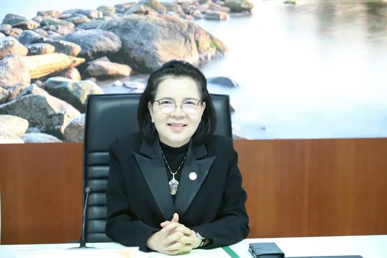 ผศ.ดร.อมลวรรณ วีระธรรมโม เลขาธิการคุรุสภา กล่าวว่า ...