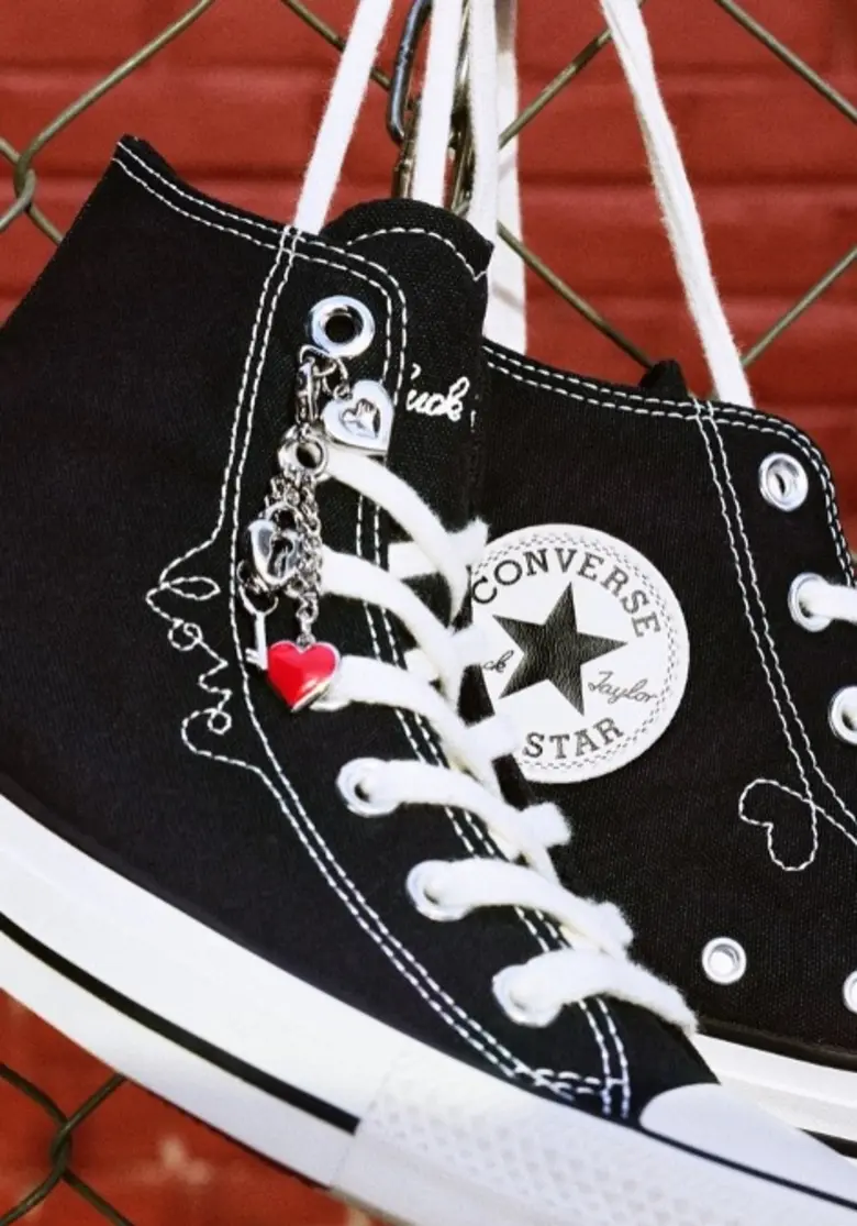 คอลเล็กชั่น 'CHUCKS IN LOVE' จาก CONVERSE เฉลิมฉลองความรักทุกรูปแบบในวันวาเลนไทน์นี้