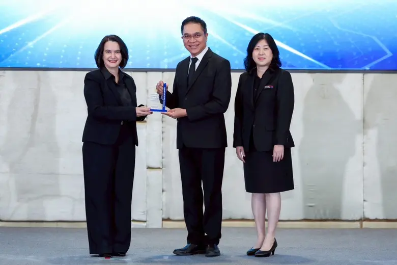 บริษัท รถไฟฟ้า ร.ฟ.ท. จำกัด เข้ารับรางวัล...