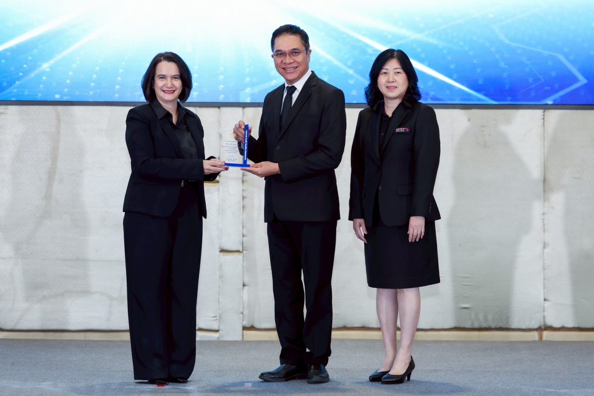 บริษัท รถไฟฟ้า ร.ฟ.ท. จำกัด เข้ารับรางวัล...
