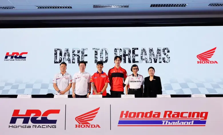 ทั้งทางเรียบและทางฝุ่น พร้อมเปิดไลน์อัพนั...