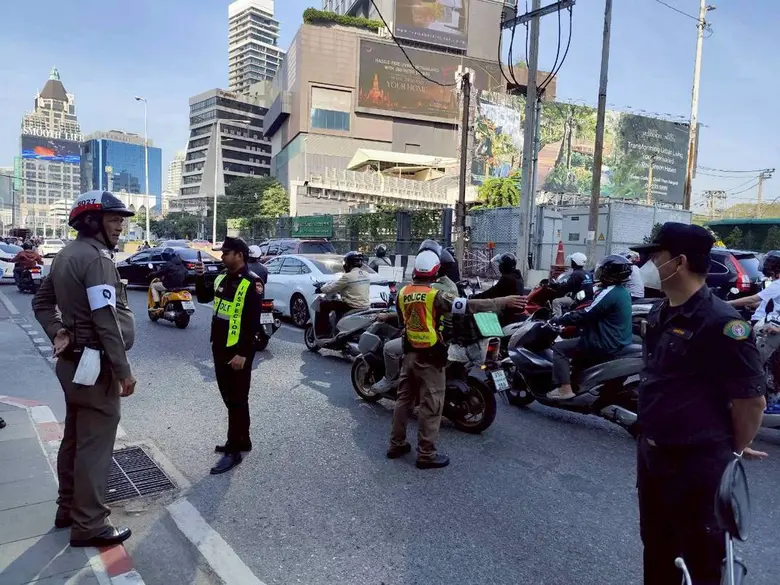 นายธวัชชัย แพงไทย ผู้อำนวยการเขตสาทร กทม....