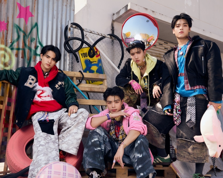 หลังจากเดบิวต์ซิงเกิลแรก "คนคุ้นคอย" (Nex...