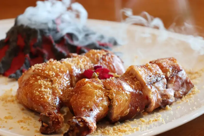 ห้องอาหารจีนหยก โรงแรม ดิ เอมเมอรัลด์ เชิ...