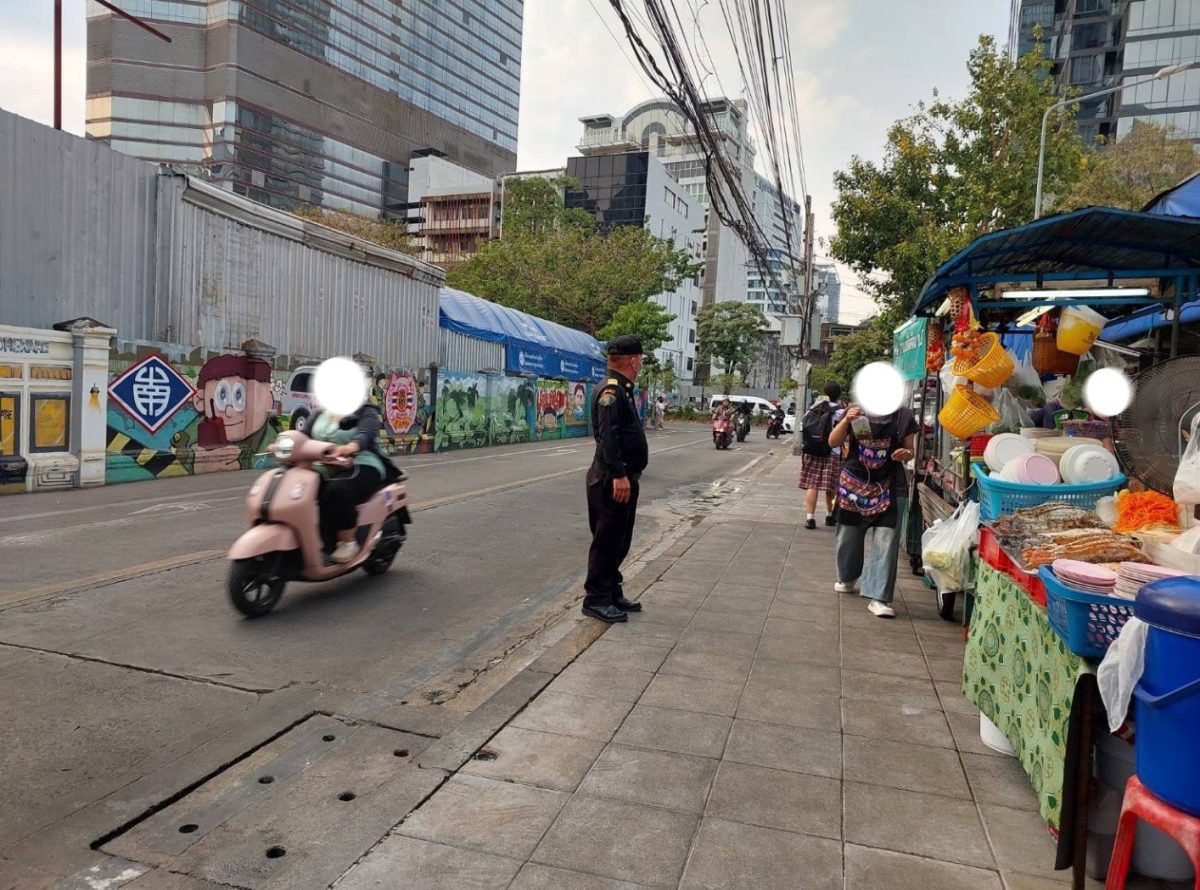 นางพรพัน วัฒนสินธุ์ ผู้อำนวยการเขตบางรัก ...