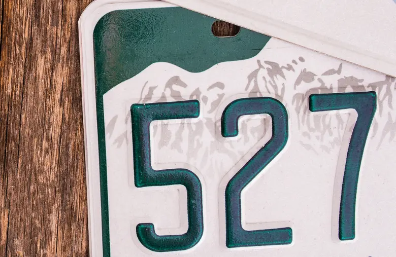 เวลาขับรถผ่านไปมาบนท้องถนน เคยสังเกตไหมว่าทำไมรถบาง...