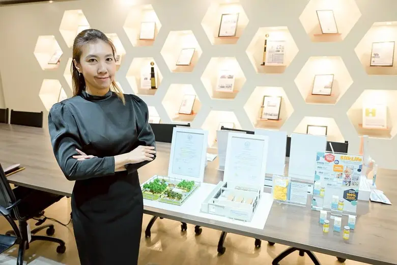 Silklife นวัตกรรมนักวิจัยจุฬาฯ ยกระดับไหมไทย จากงานฝีมือสู่วัสดุการแพทย์ระดับสากล