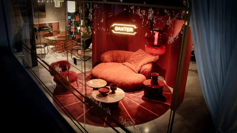 สีแดงคือสีของความรัก ความกล้า และความมั่งคั่ง ในช่ว...