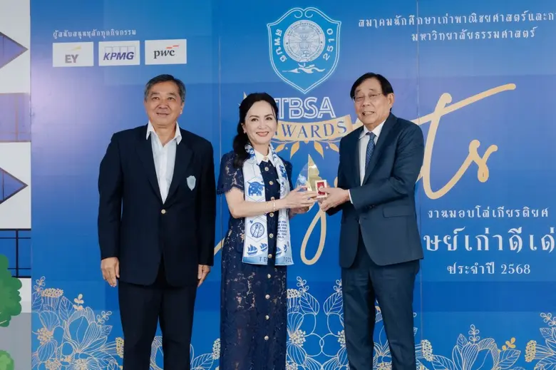 "โสภา กาญจนรินทร์" CEO ฟอลคอนประกันภัย คว้ารางวัล "TBSA Awards 2568" ตอกย้ำบทบาทผู้นำองค์กรสู่การเติบโต ควบคู่ความรับผิดชอบต่อสังคมอย่างยั่งยืน