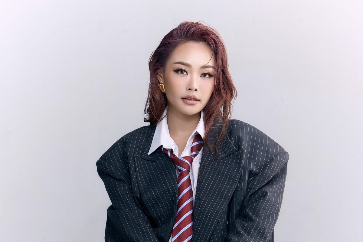 พลิกตำราเมคอัพสู้ Red Ocean คว้า "ดิว อริ...