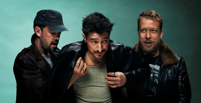 กลับมาอย่างยิ่งใหญ่อีกครั้ง กับ Mumford & Sons วงโฟ...