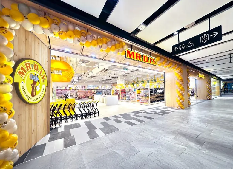 Fourth Quarter Highlights: Revenue grew 2...